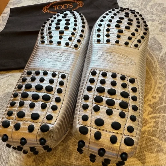 EUC Tod's Silver Stripe Leather Loafers Driving Moccasins size 9 - Picture 8 of 14